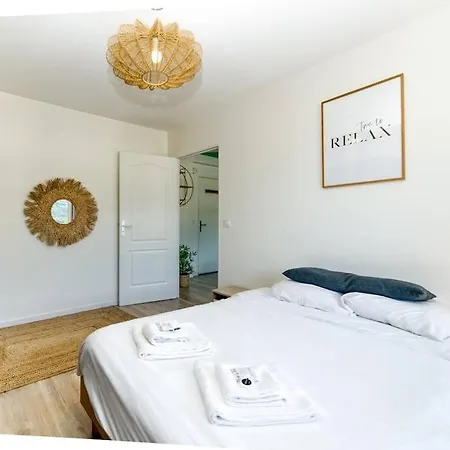 Daire Superbe : Parking Gratuit + Fibre Wifi + Balcon