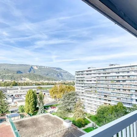 Superbe : Parking Gratuit + Fibre Wifi + Balcon *